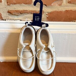 GAP Kids White Wallaby style canvas shoes